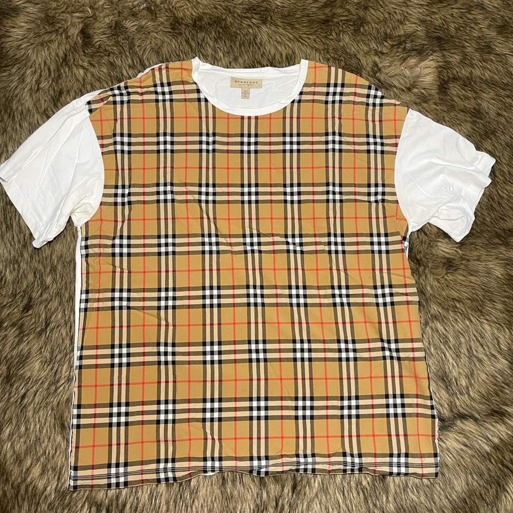 Burberry T shirt